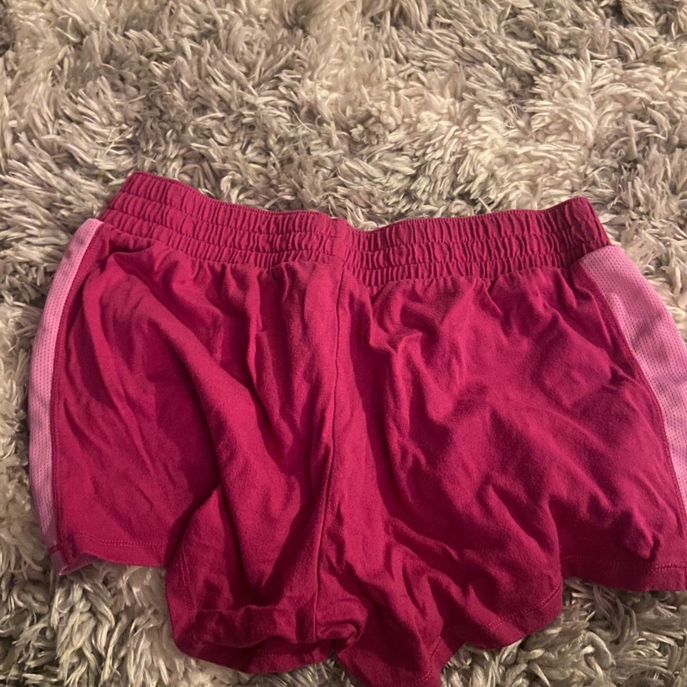Shorts - Picture 3 of 3